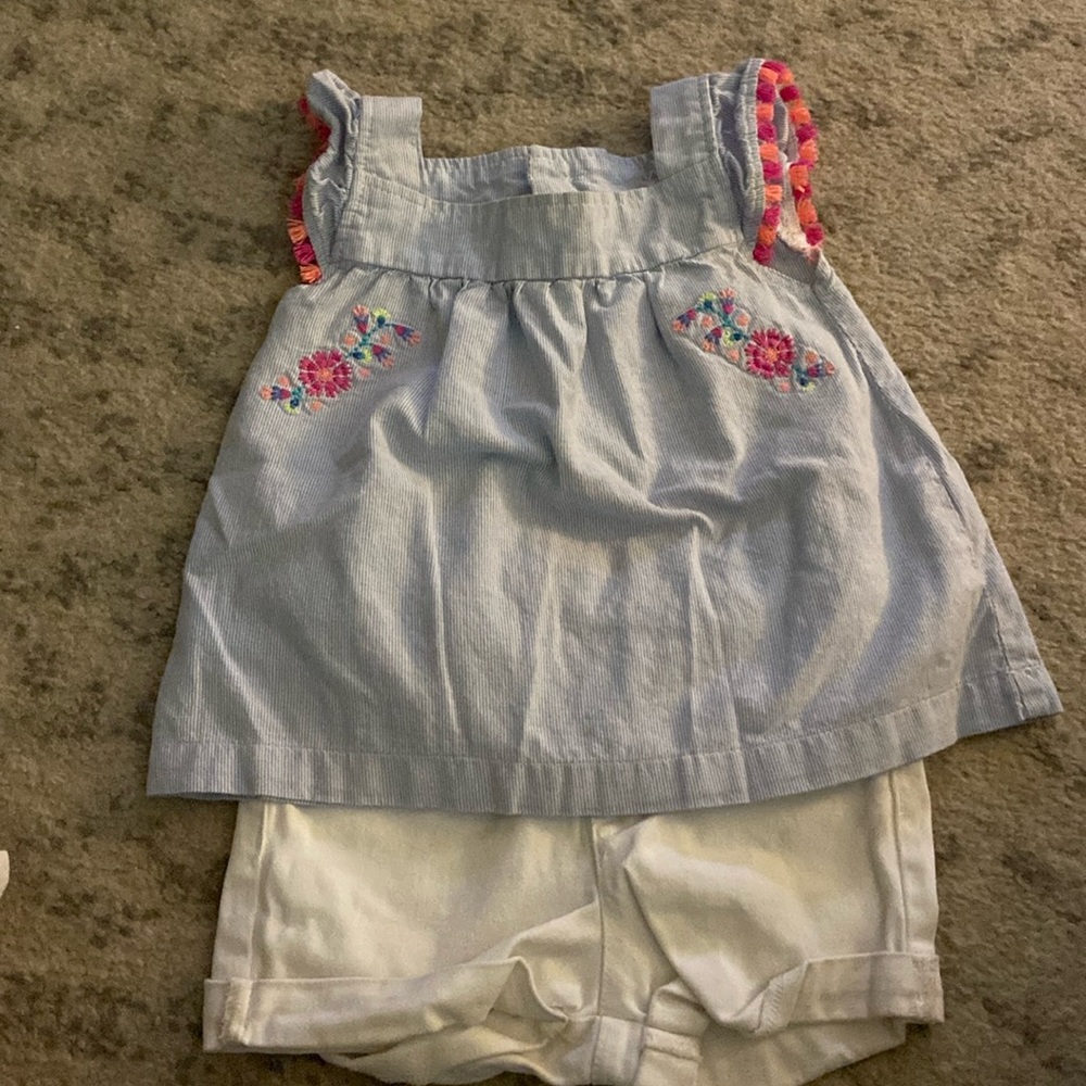 Fun and light summer outfit